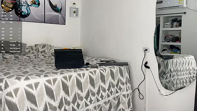 wendy alejo1712 online show from October 31, 12:33 am