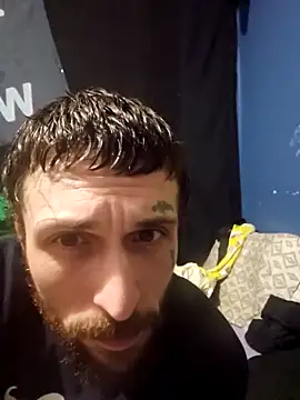 Snapshot of hungandtatted666 chatting on December 2, 2:17 am hungandtatted666 online show from December 2, 2:17 am