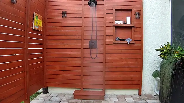 Snapshot of theclubist111 chatting on September 24, 11:35 am theclubist111 online show from September 24, 11:35 am