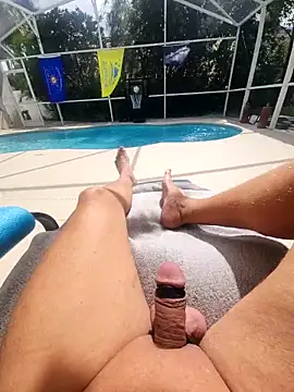 Snapshot of theclubist111 chatting on October 10, 5:45 pm theclubist111 online show from October 10, 5:45 pm