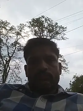 Snapshot of Desi_Couple32 chatting on June 8, 1:00 pm Desi Couple32 online show from June 8, 1:00 pm