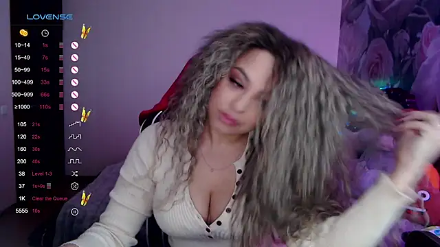  Just a queen 3 online show from February 4, 10:10 am