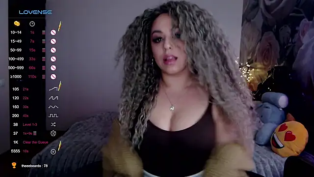  Just a queen 3 online show from March 10, 7:18 pm