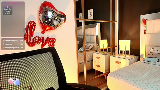 Snapshot of lisa_casper chatting on February 17, 8:36 pm lisa casper online show from February 17, 8:36 pm