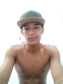 Snapshot of Demiansteven2 chatting on January 18, 9:13 pm Demiansteven2 online show from January 18, 9:13 pm