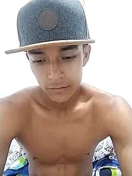 Snapshot of Demiansteven2 chatting on January 29, 3:22 am Demiansteven2 online show from January 29, 3:22 am