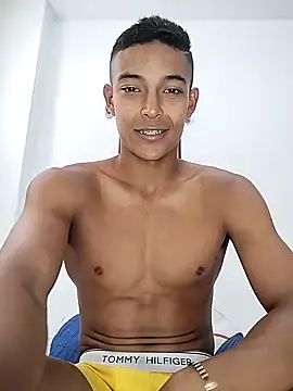 Snapshot of Demiansteven2 chatting on February 15, 6:44 pm Demiansteven2 online show from February 15, 6:44 pm