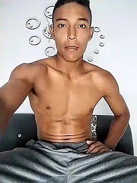 Snapshot of Demiansteven2 chatting on March 3, 9:05 pm Demiansteven2 online show from March 3, 9:05 pm