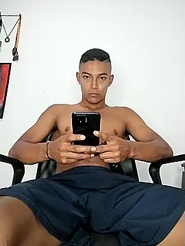 Snapshot of Demiansteven2 chatting on September 14, 1:21 pm Demiansteven2 online show from September 14, 1:21 pm