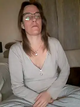 Snapshot of SpiceLea chatting on December 12, 10:20 pm SpiceLea online show from December 12, 10:20 pm