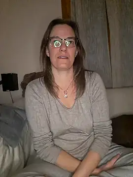 Snapshot of SpiceLea chatting on December 17, 9:16 pm SpiceLea online show from December 17, 9:16 pm