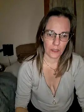 Snapshot of SpiceLea chatting on December 21, 10:08 pm SpiceLea online show from December 21, 10:08 pm