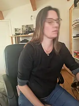 Snapshot of SpiceLea chatting on December 26, 2:48 pm SpiceLea online show from December 26, 2:48 pm