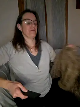 Snapshot of SpiceLea chatting on December 28, 9:51 pm SpiceLea online show from December 28, 9:51 pm