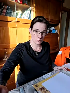 Snapshot of SpiceLea chatting on January 18, 2:55 pm SpiceLea online show from January 18, 2:55 pm