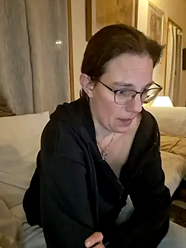 Snapshot of SpiceLea chatting on January 20, 6:21 pm SpiceLea online show from January 20, 6:21 pm