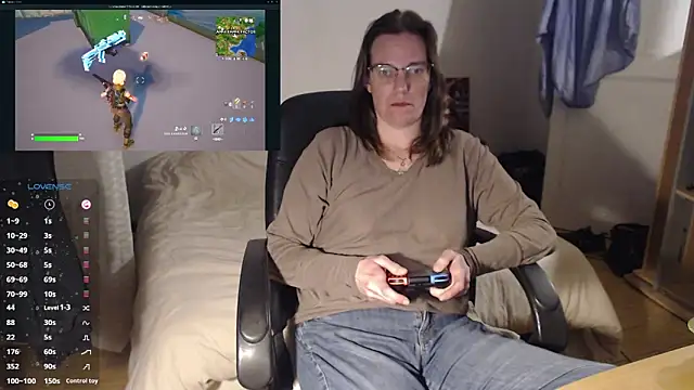 Snapshot of SpiceLea chatting on February 14, 5:57 pm SpiceLea online show from February 14, 5:57 pm