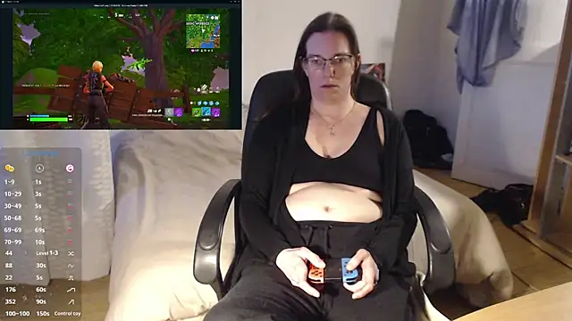 Snapshot of SpiceLea chatting on February 16, 5:26 pm SpiceLea online show from February 16, 5:26 pm