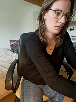 Snapshot of SpiceLea chatting on March 13, 12:35 pm SpiceLea online show from March 13, 12:35 pm