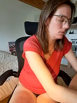 Snapshot of SpiceLea chatting on March 14, 12:51 pm SpiceLea online show from March 14, 12:51 pm