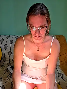 Snapshot of SpiceLea chatting on September 15, 11:32 am SpiceLea online show from September 15, 11:32 am