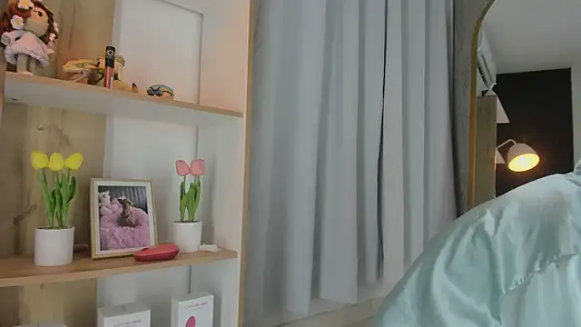 Snapshot of Angelbae- chatting on March 9, 3:54 am Angelbae- online show from March 9, 3:54 am