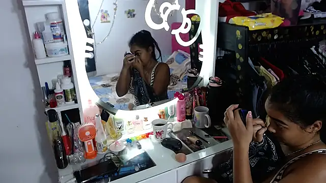 kiara milf  online show from June 18, 6:23 pm