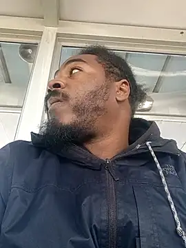 Snapshot of MRHANDSOME3800 chatting on February 5, 5:28 pm MRHANDSOME3800 online show from February 5, 5:28 pm