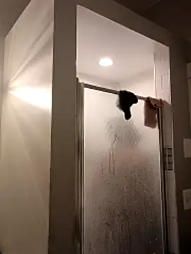 Snapshot of MRHANDSOME3800 chatting on February 23, 4:32 am MRHANDSOME3800 online show from February 23, 4:32 am