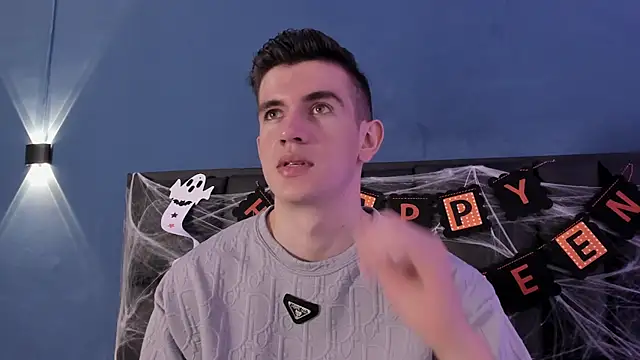 MikaelSlow online show from October 24, 3:47 am