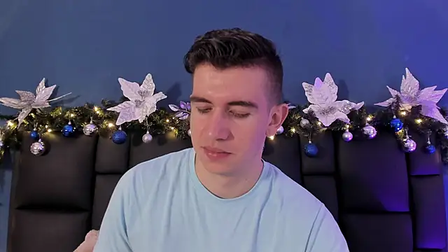 MikaelSlow online show from December 4, 3:38 am