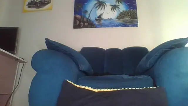 Snapshot of SquirtQueen222 chatting on June 2, 7:32 am SquirtQueen222 online show from June 2, 7:32 am