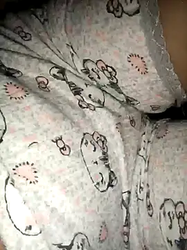 Snapshot of Fatina111 chatting on January 10, 11:29 pm Fatina111 online show from January 10, 11:29 pm