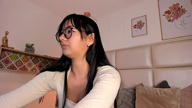 Aily Yozuko online show from February 10, 3:35 am