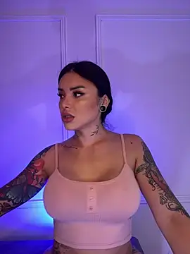 Snapshot of Ela_Doll_ chatting on February 8, 12:39 pm Ela Doll online show from February 8, 12:39 pm