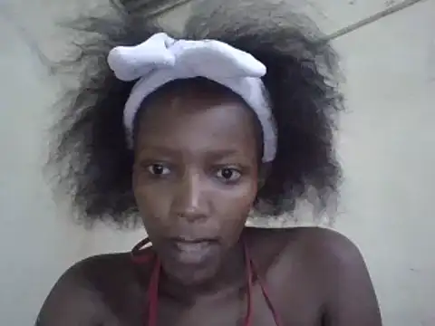 Snapshot of petitev chatting on December 19, 4:02 am petitev online show from December 19, 4:02 am