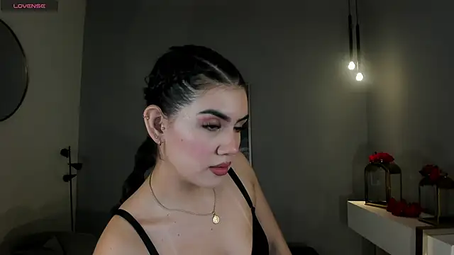 Snapshot of AngelicaVega chatting on February 17, 6:37 pm AngelicaVega online show from February 17, 6:37 pm