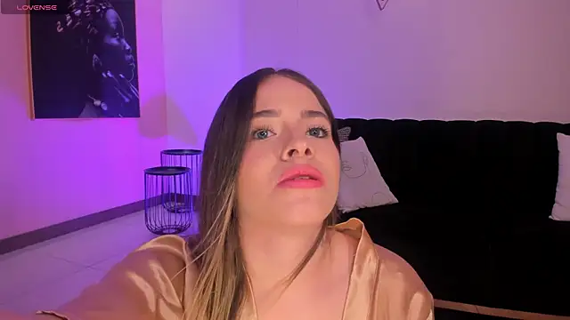 Snapshot of DonnaStonne chatting on March 11, 9:59 pm DonnaStonne online show from March 11, 9:59 pm