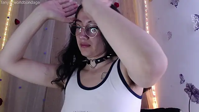 Snapshot of Tanya_WorldBondage chatting on June 5, 12:17 am Tanya WorldBondage online show from June 5, 12:17 am