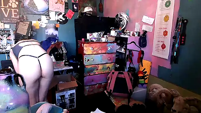 Snapshot of Esteem369 chatting on March 8, 6:47 pm Esteem369 online show from March 8, 6:47 pm