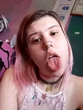 Snapshot of Esteem369 chatting on March 21, 10:39 pm Esteem369 online show from March 21, 10:39 pm