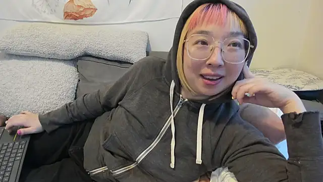 luxgray online show from December 9, 9:16 pm