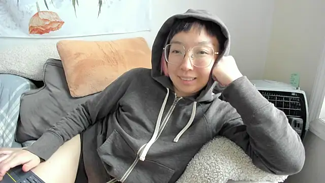 luxgray online show from December 15, 8:13 pm