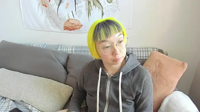 Snapshot of luxgray chatting on February 13, 8:05 pm luxgray online show from February 13, 8:05 pm