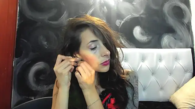 Snapshot of ScarletKings chatting on October 28, 9:39 pm ScarletKings online show from October 28, 9:39 pm