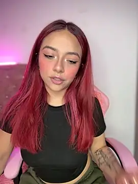 Snapshot of YovngBaby chatting on October 24, 11:56 pm YovngBaby online show from October 24, 11:56 pm