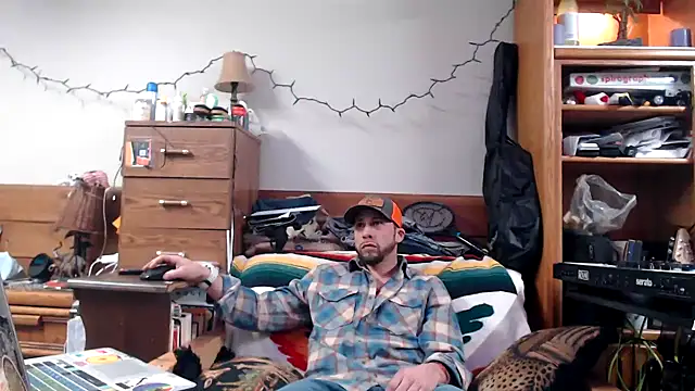 tongueispowerr6d9 online show from February 6, 4:42 am