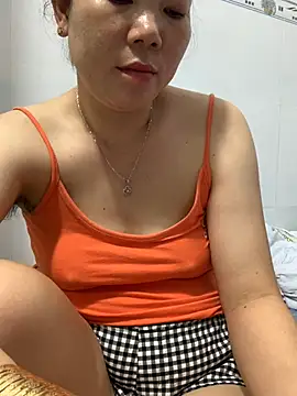 Snapshot of Baby-bigtits chatting on February 22, 7:45 am Baby-bigtits online show from February 22, 7:45 am