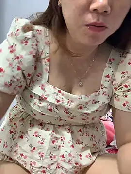Snapshot of Baby-bigtits chatting on February 23, 1:53 pm Baby-bigtits online show from February 23, 1:53 pm