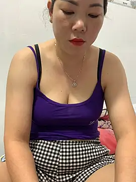 Snapshot of Baby-bigtits chatting on February 28, 5:04 am Baby-bigtits online show from February 28, 5:04 am